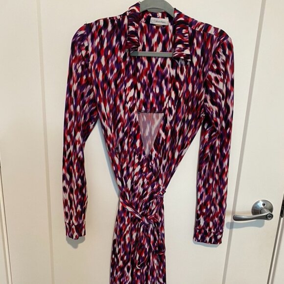 Calvin Klein Dresses & Skirts - Calvin Klein Multicolor Wrap Dress | Size 10 | Long Sleeve | Retro Print